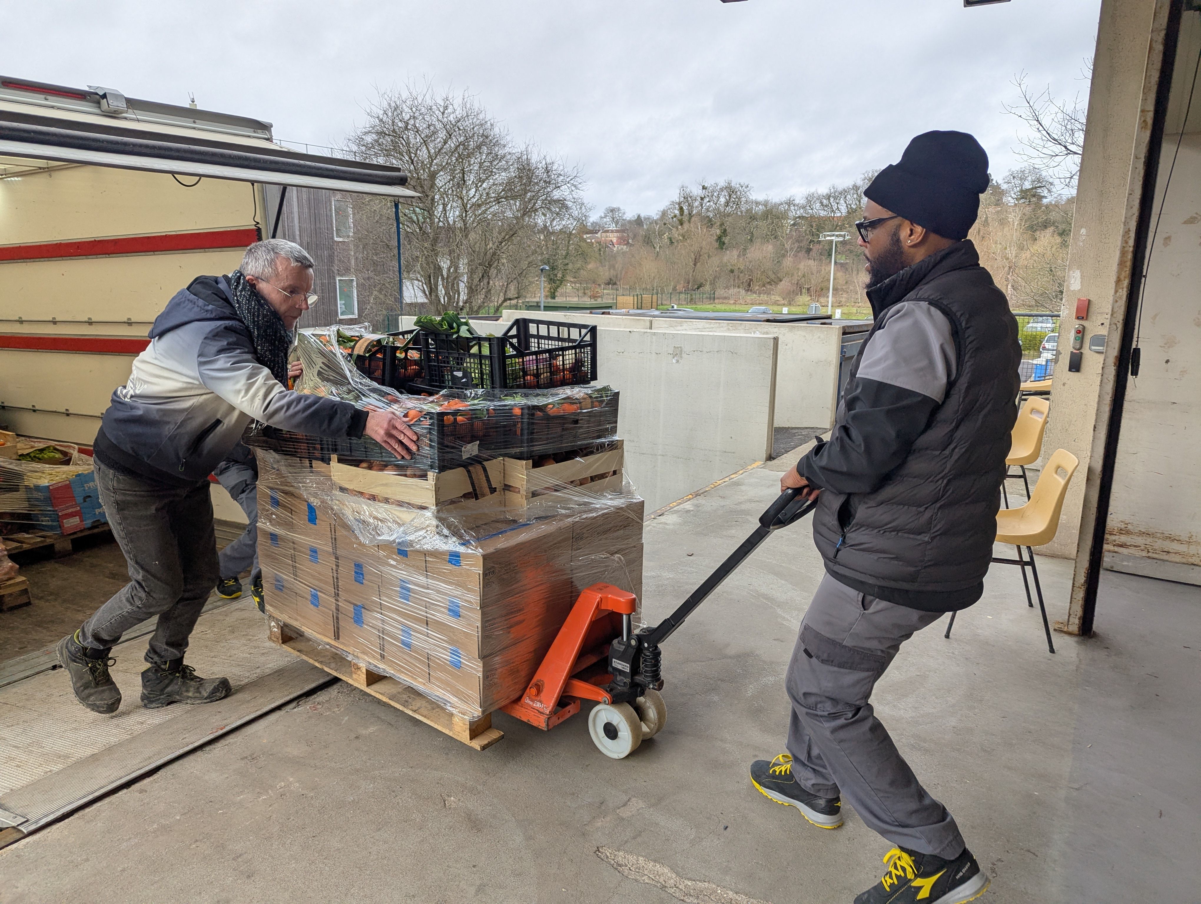Réception des fruits et légumes d'une ferme du territoire